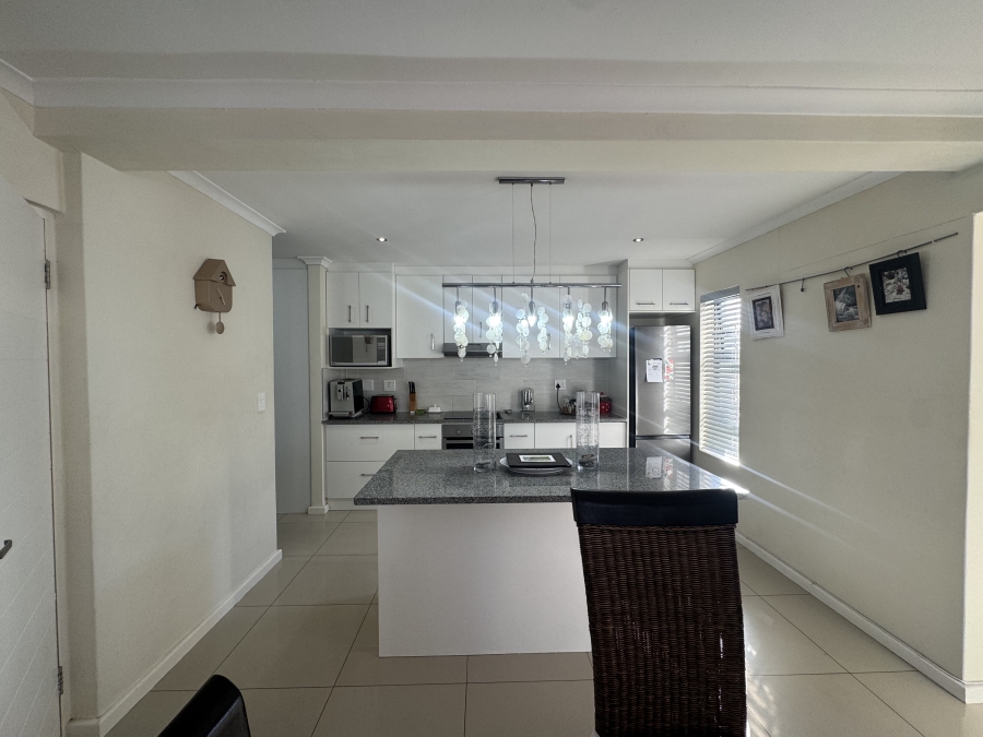 3 Bedroom Property for Sale in Parklands North Western Cape